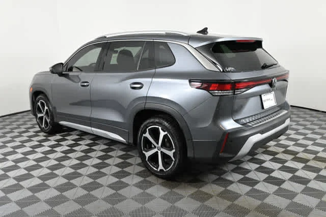 New 2026 Platinum Gray Metallic Volkswagen SE image 11
