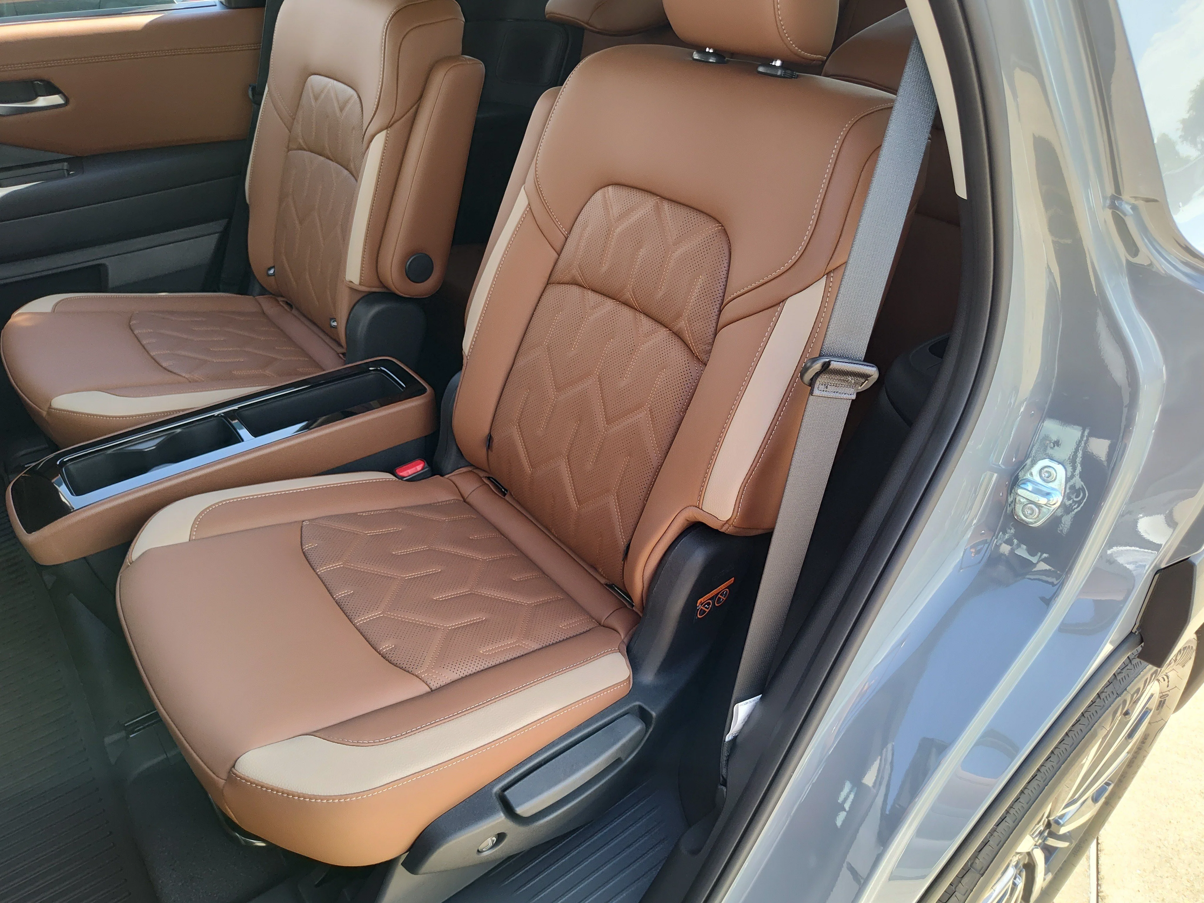 New 2026 Boulder Gray Pearl Nissan Platinum image 15