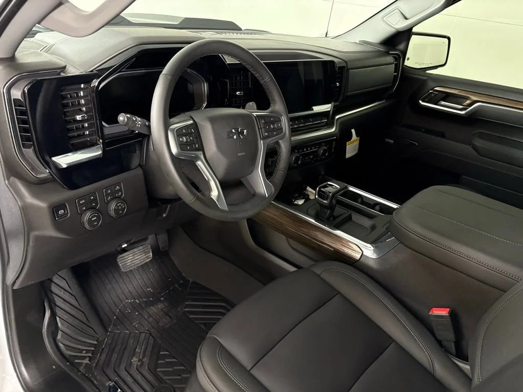 New 2026 Summit White Chevrolet LT Trail Boss image 25