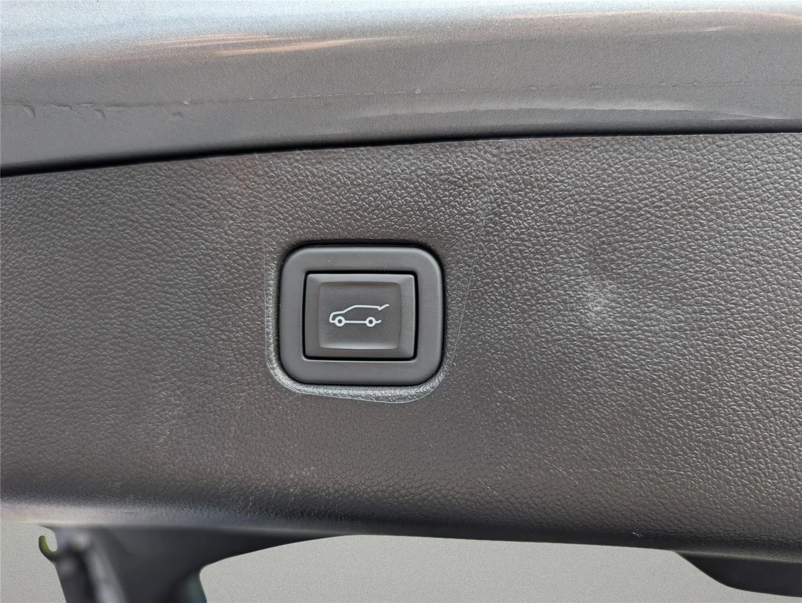 Used 2024 Sterling Gray Metallic Chevrolet 3LT image 31