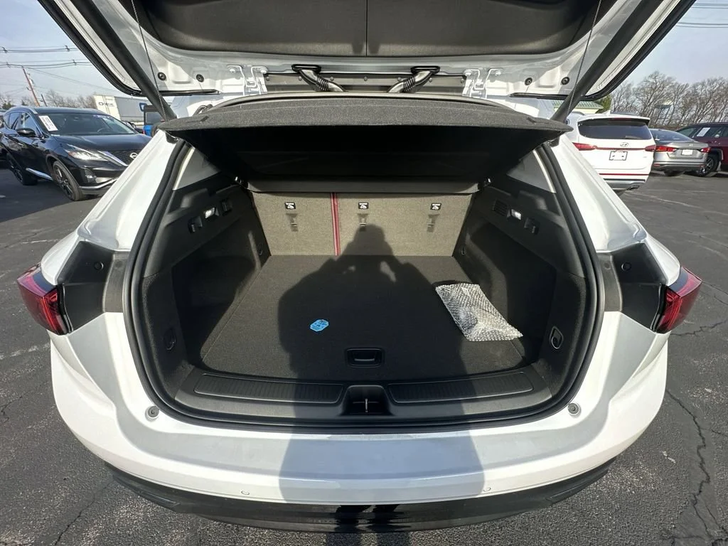 New 2026 Iridescent White Tricoat Buick Sport Touring image 23