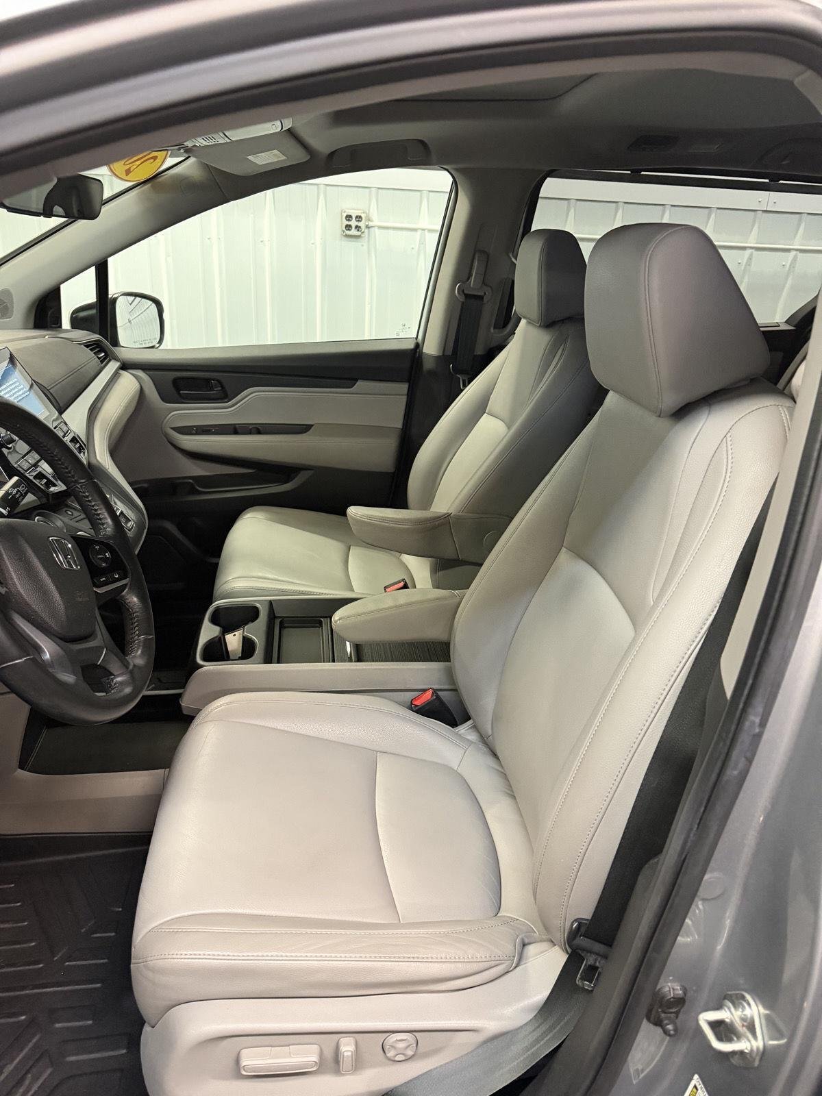 Used 2019  Honda EX-L image 11