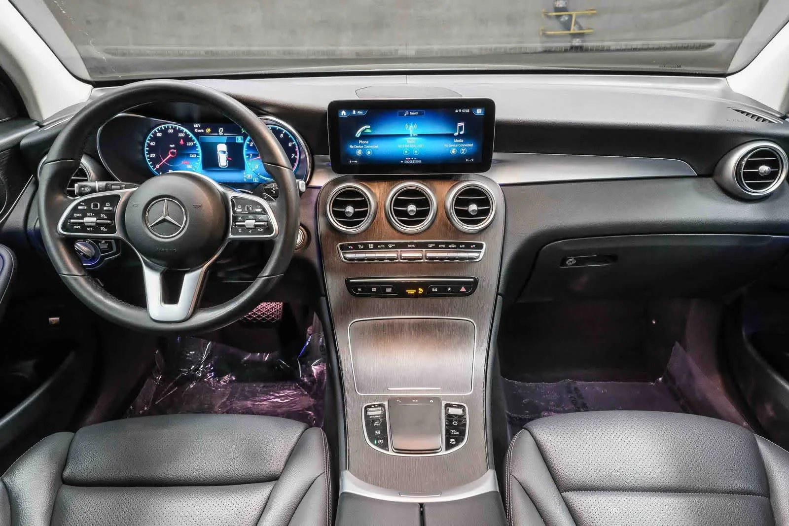 Certified Used 2022 Graphite Grey Metallic Mercedes-Benz GLC 300 image 15
