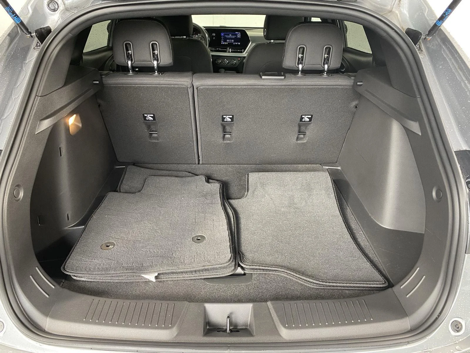 Used 2024 Sterling Gray Metallic Chevrolet 1RS image 7