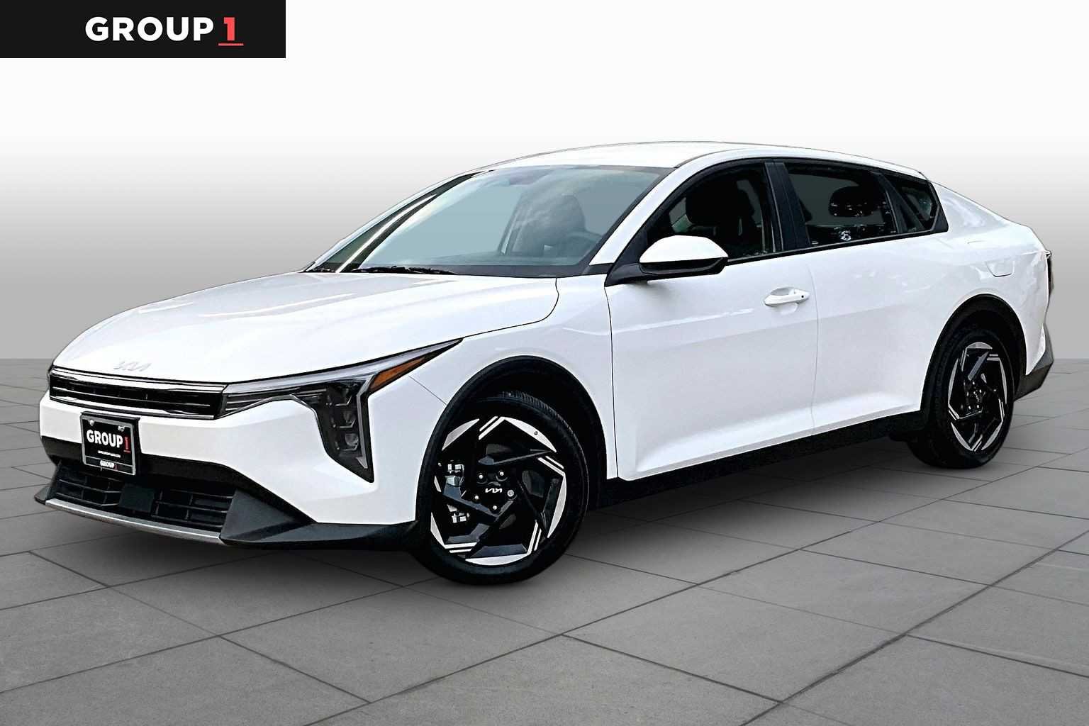 Certified Pre-Owned 2025 Kia K4 EX