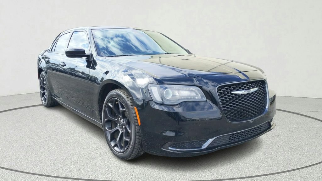 2019 Chrysler 300 Touring