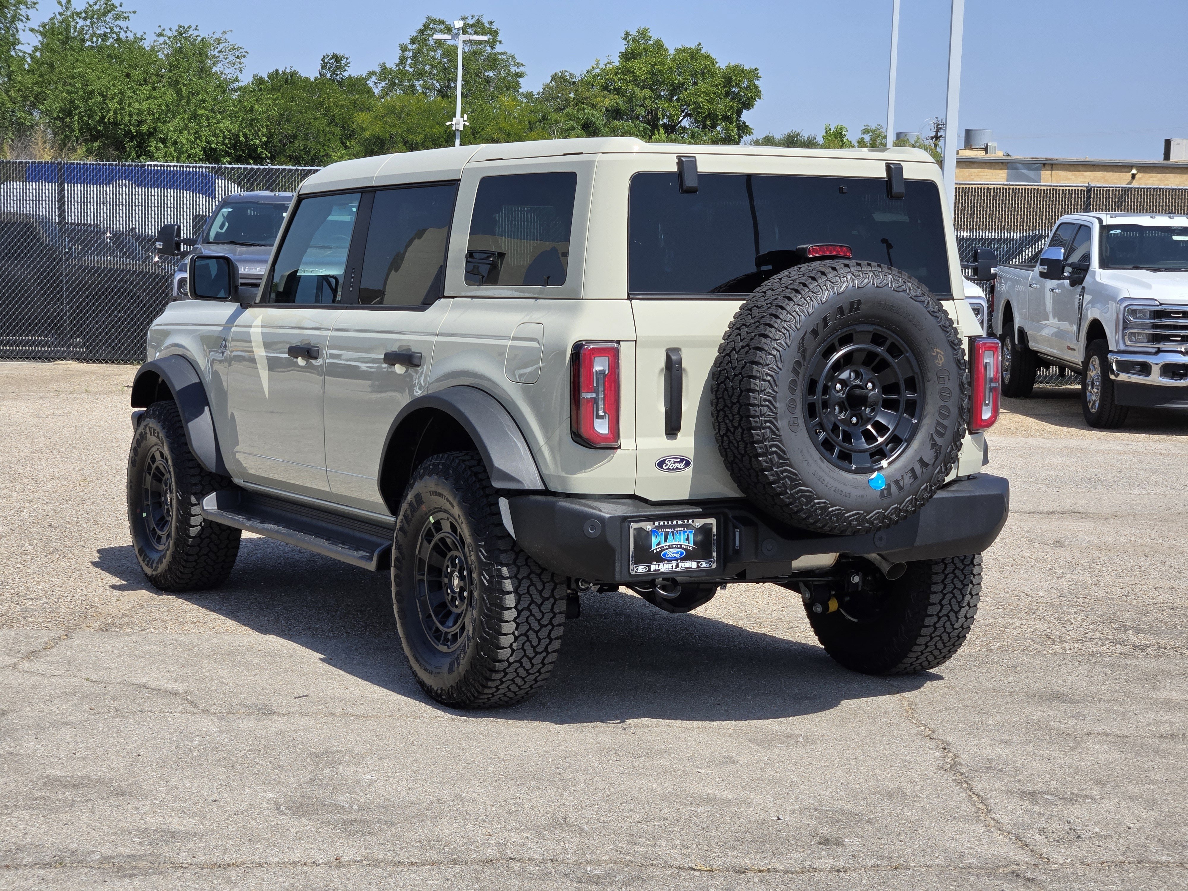 New 2026 Beige Ford Outer Banks image 3