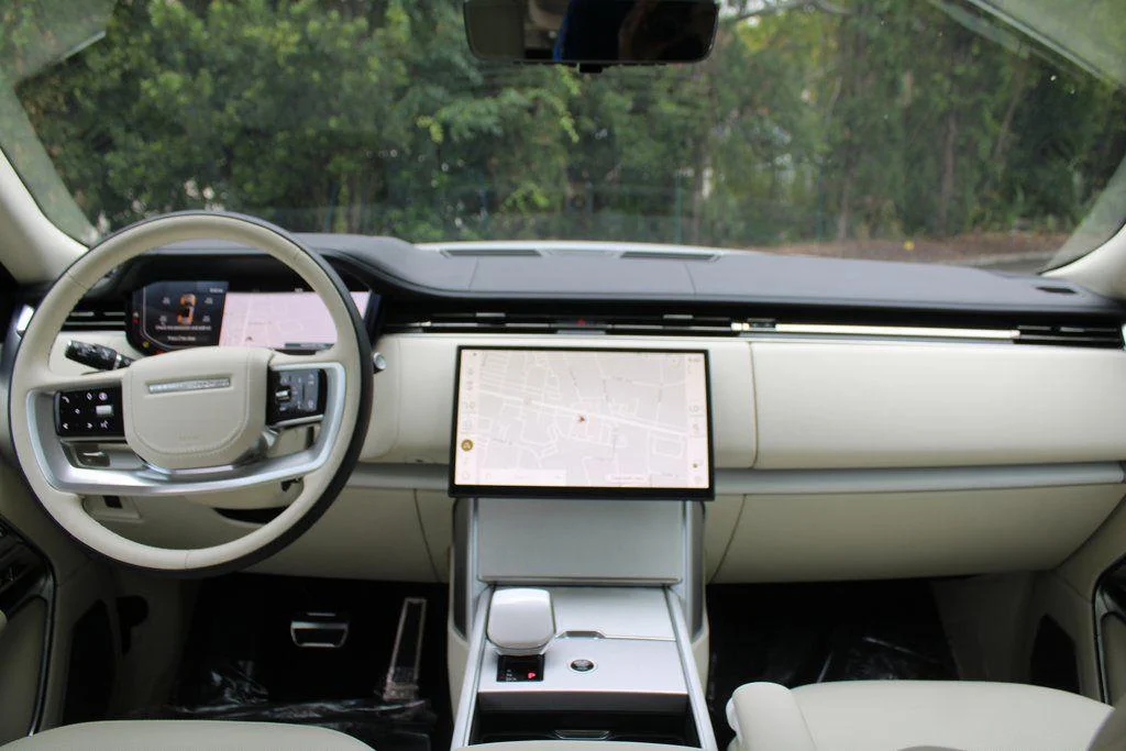 New 2024 Ostuni Pearl White Land Rover SV image 25