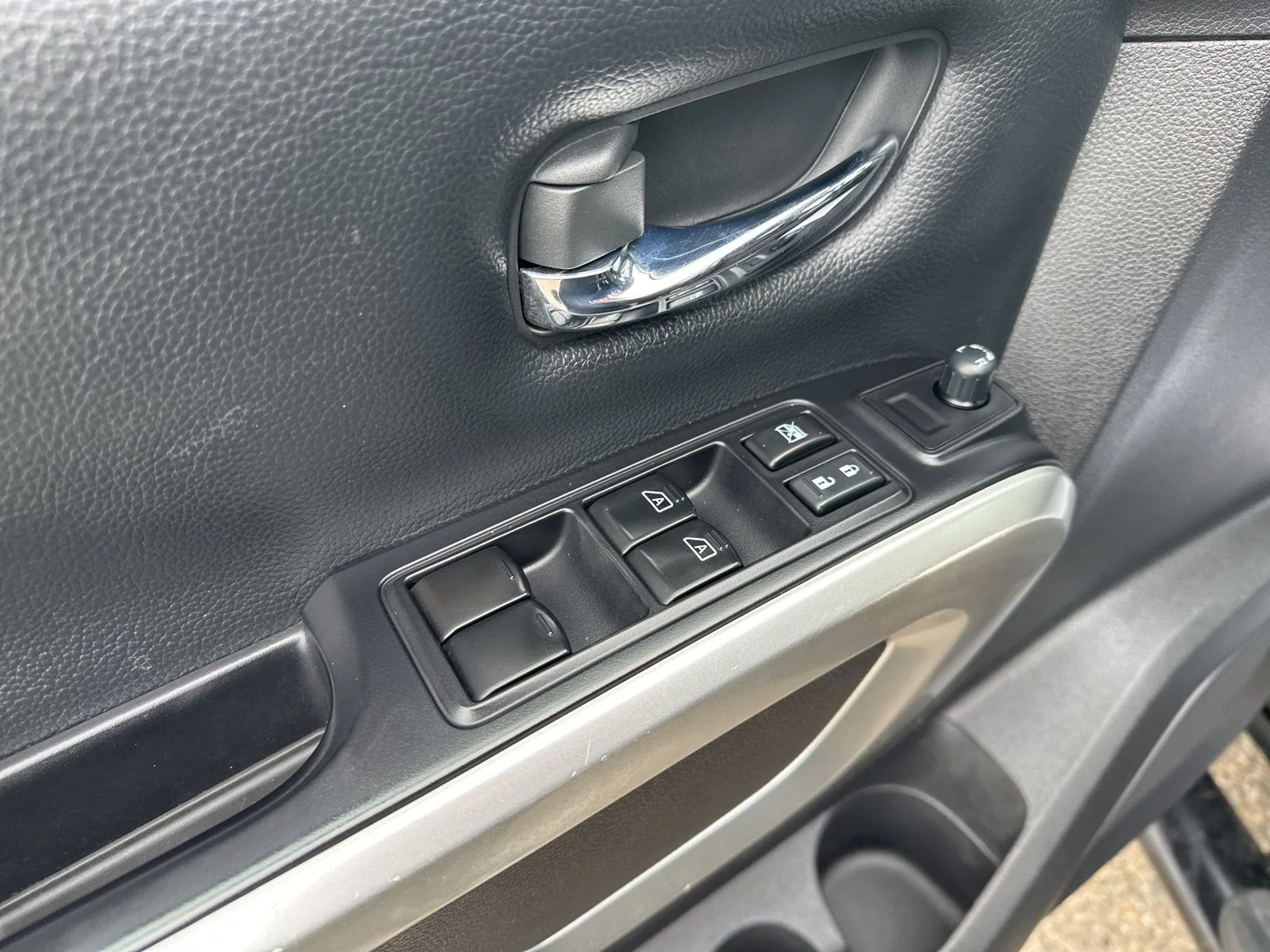 Used 2017 Black Nissan SV image 22