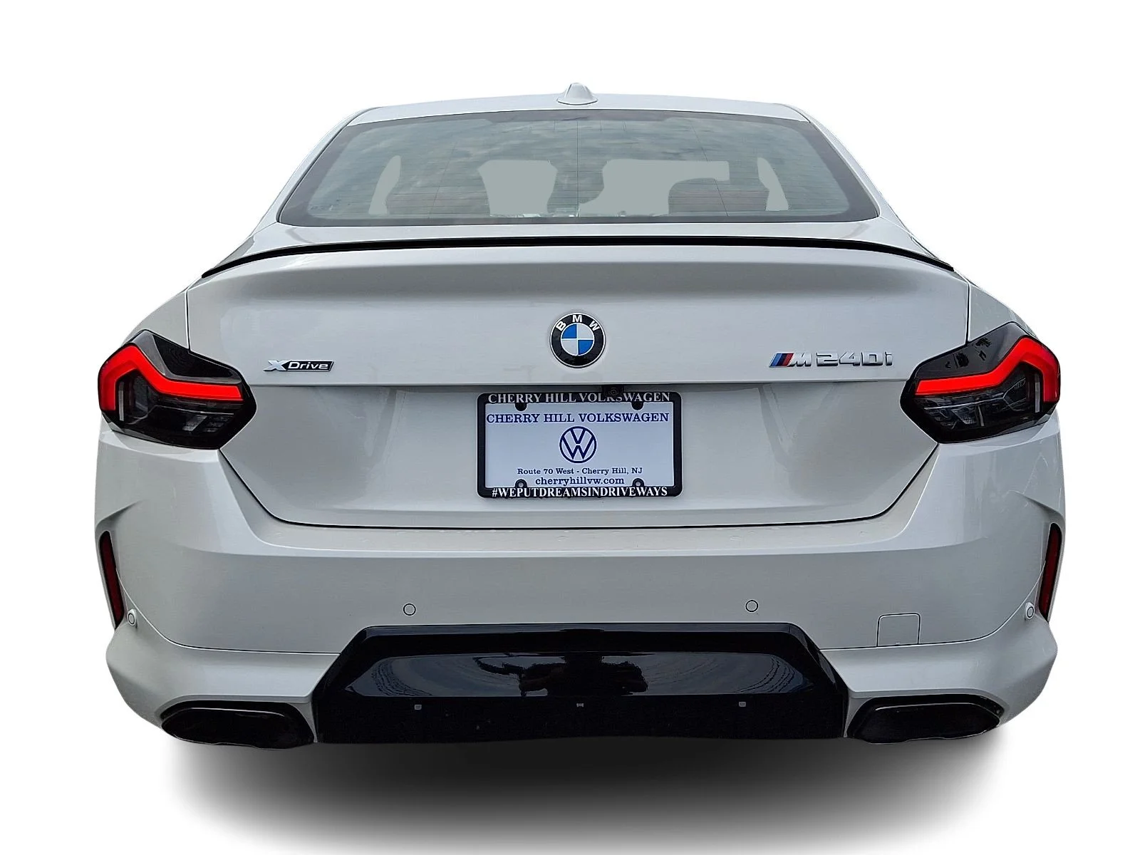 Used 2025 Mineral White Metallic BMW M240i xDrive image 5