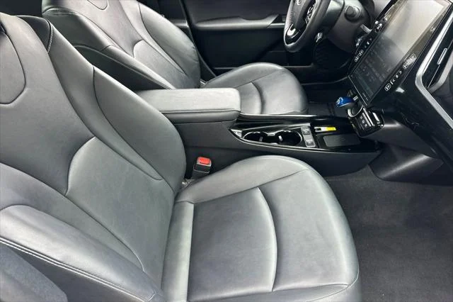 Certified Used 2021 Wind Chill Pearl Toyota  image 16