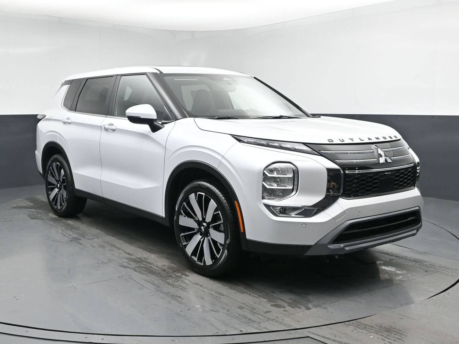 New 2026 White Mitsubishi SE 1.5T 2WD image 2