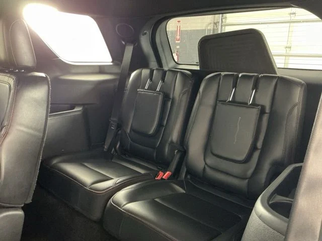 Used 2018 Gray Ford Sport image 29