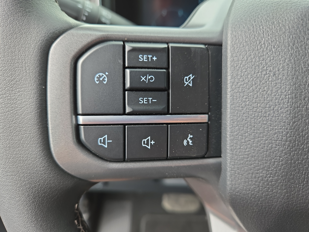 New 2026 Glacier Gray Metallic Tri-Coat Ford F-350® Lariat® image 17