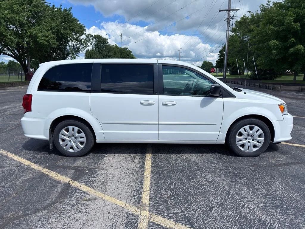 Used 2013 White Dodge SE image 8