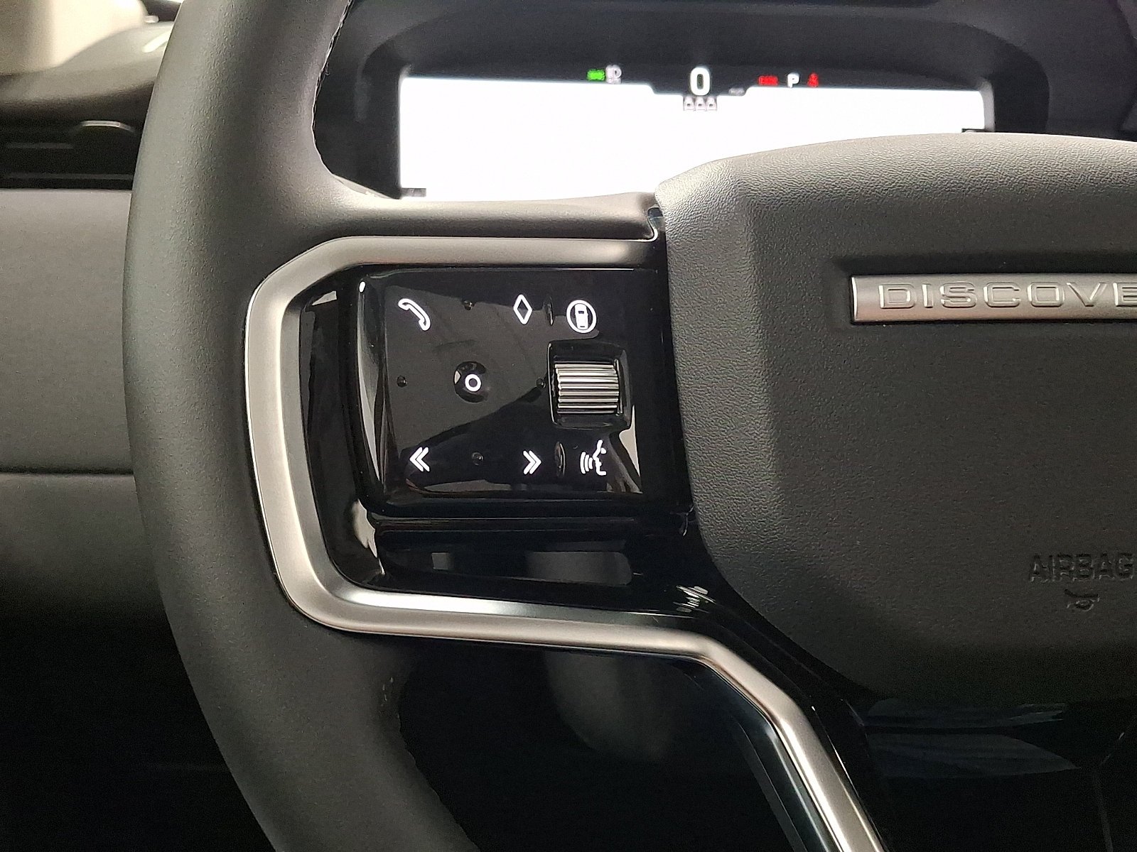 Certified Used 2025 Fuji White Land Rover  image 20