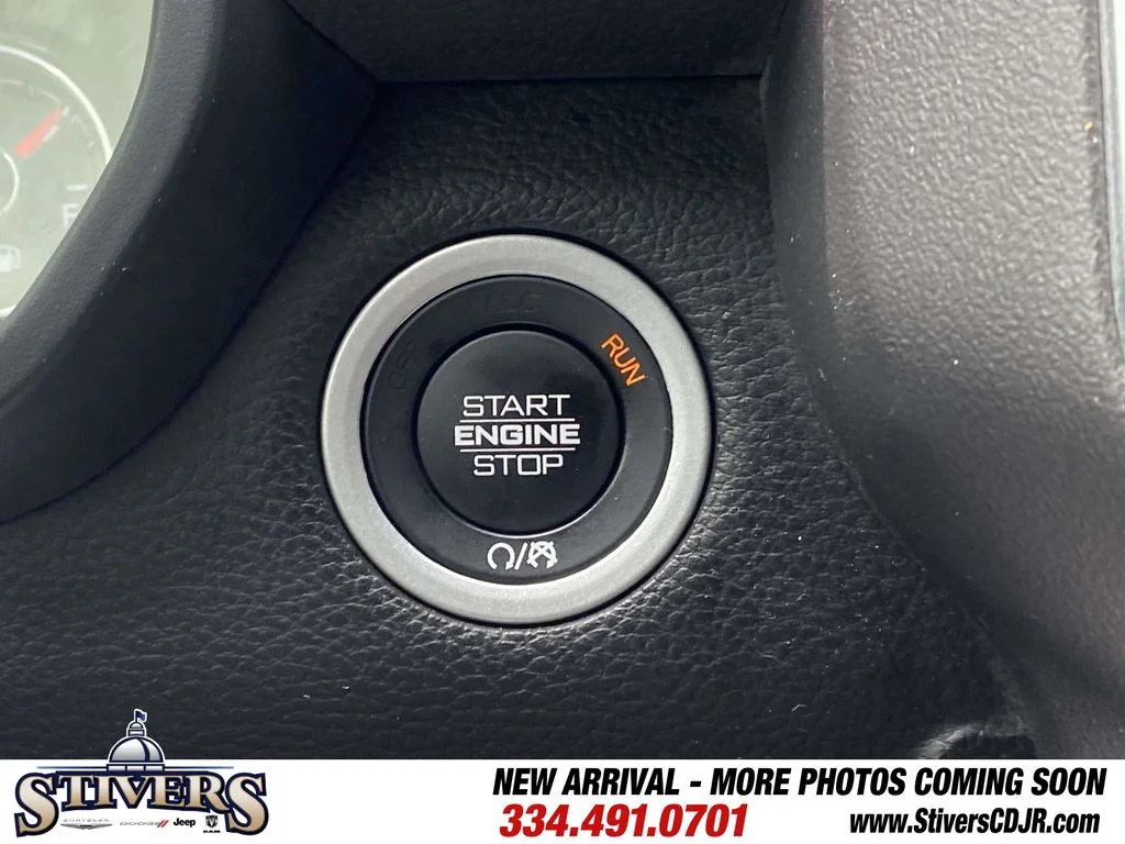 Used 2023 White Ram Big Horn/Lone Star image 29