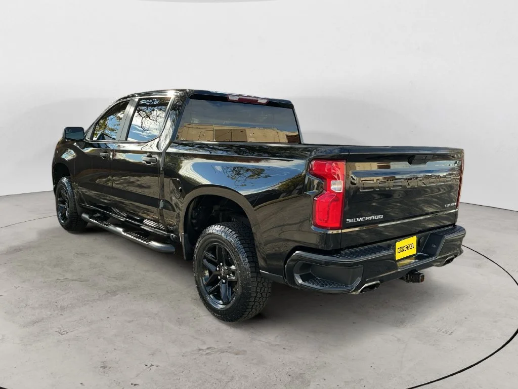 Used 2019 BLACK Chevrolet Custom Trail Boss image 11