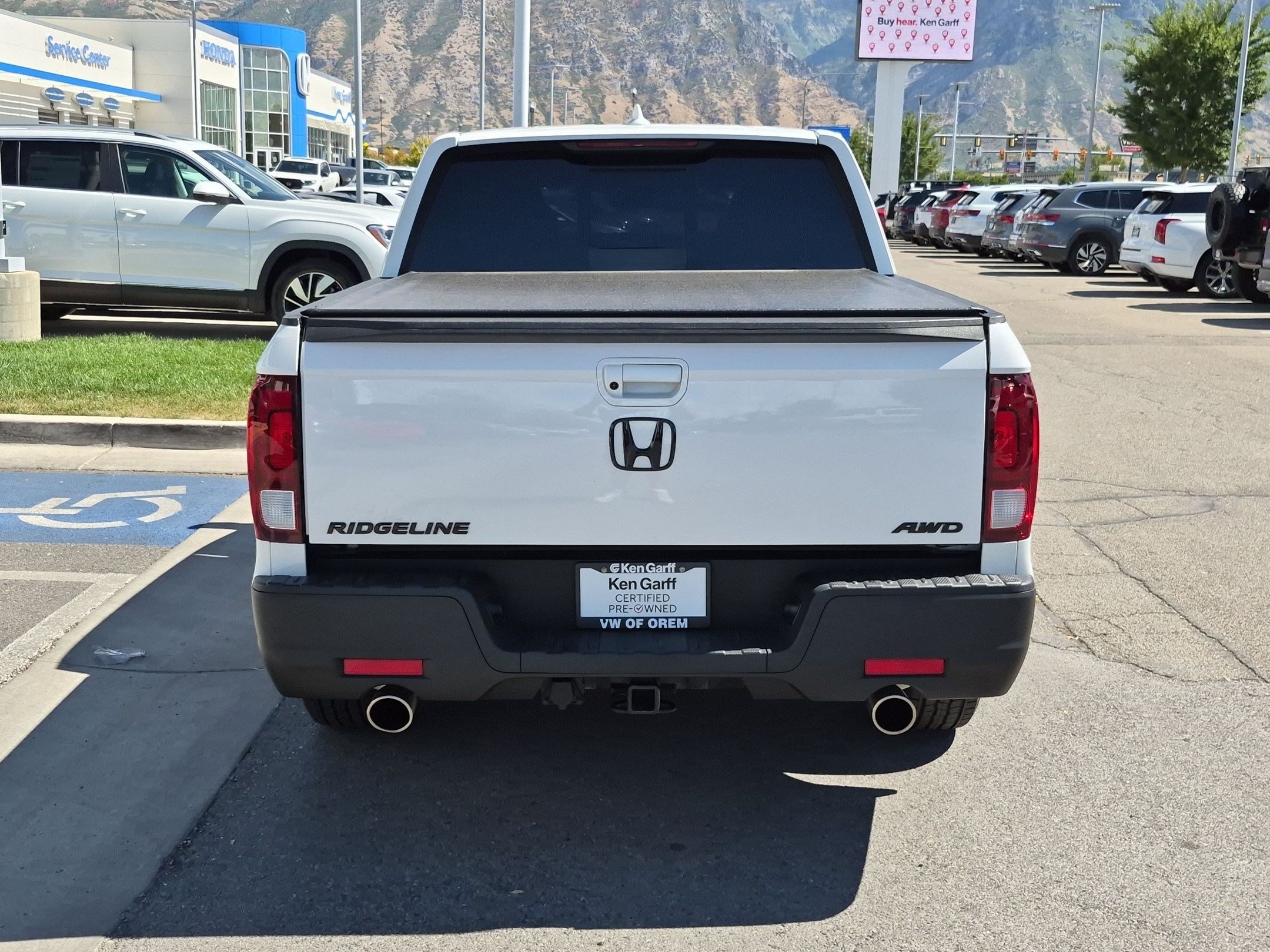 Used 2023 Platinum White Pearl Honda RTL image 4