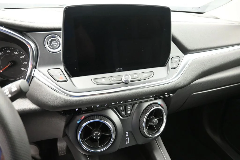 Used 2025 Gray Chevrolet LT image 14