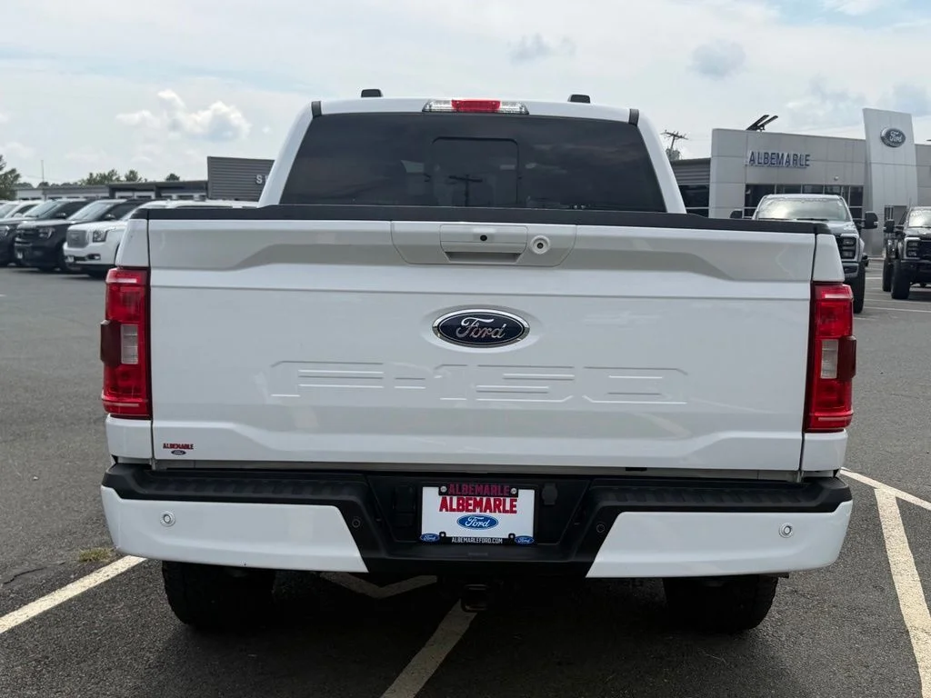 Used 2023 White Ford XLT image 4