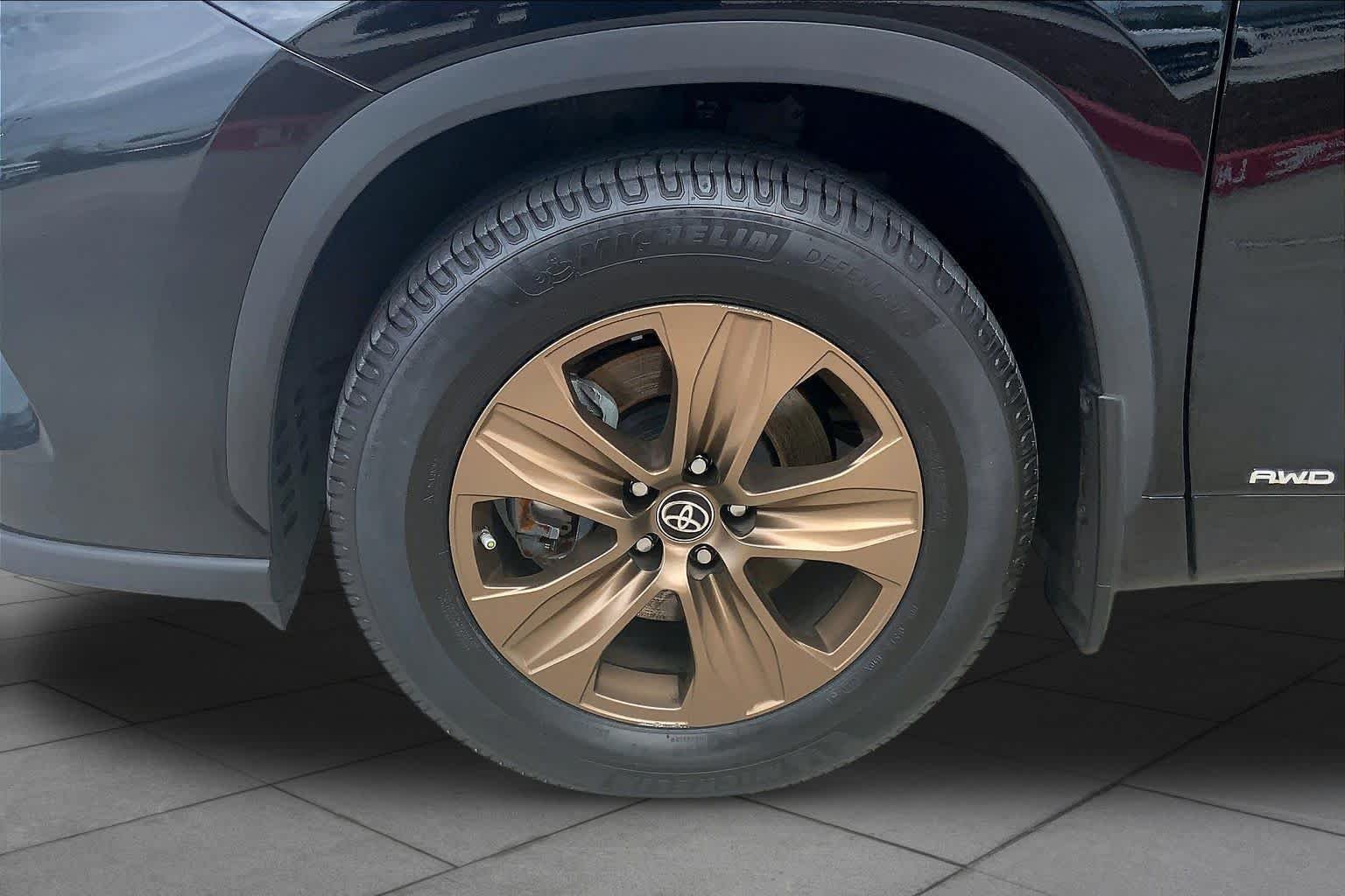 Used 2023 Midnight Black Metallic Toyota Hybrid Bronze Edition image 11