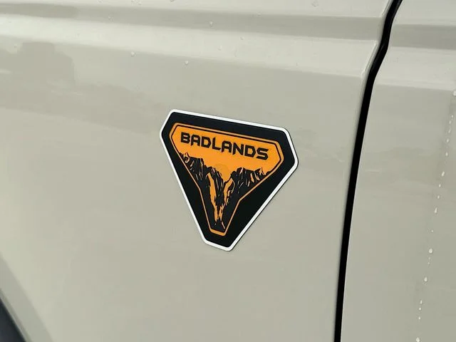 New 2025 Desert Sand Ford Badlands image 19