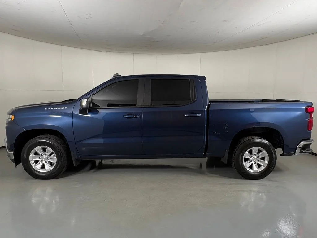 Used 2021 Blue Chevrolet LT image 6