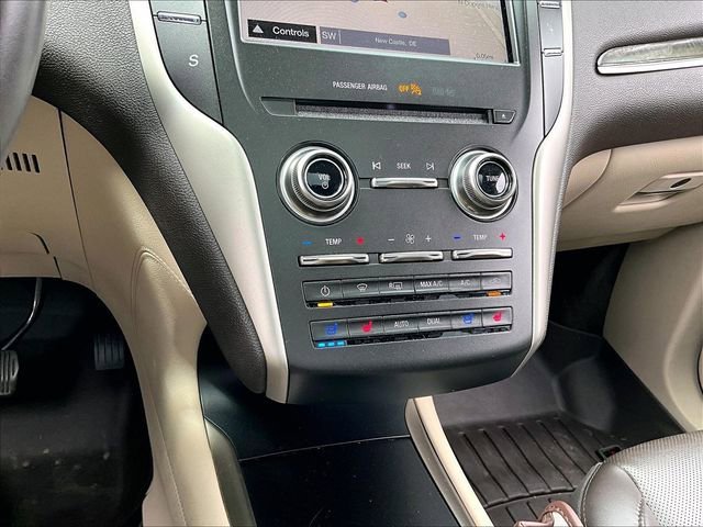 Used 2018 Iced Mocha Metall Lincoln Reserve image 26