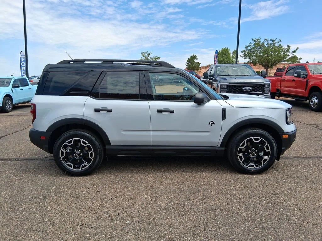 New 2026 Space White Metallic Ford Outer Banks® image 6