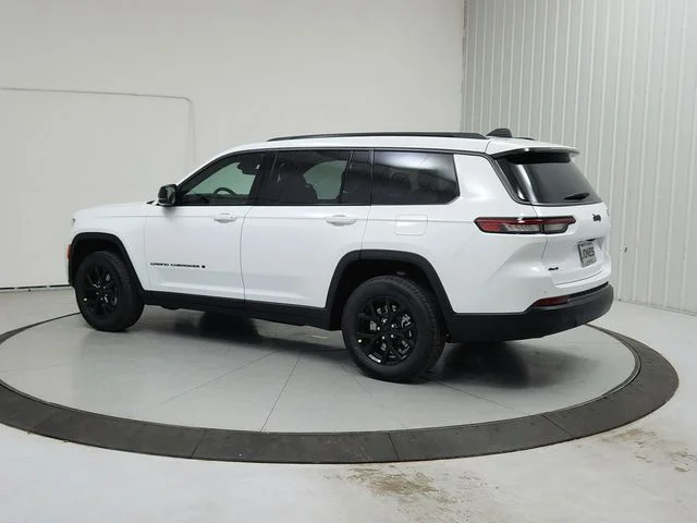 New 2026 White Jeep Altitude image 5
