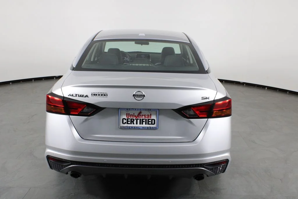 Certified Used 2020 Silver Nissan 2.5 SR image 11