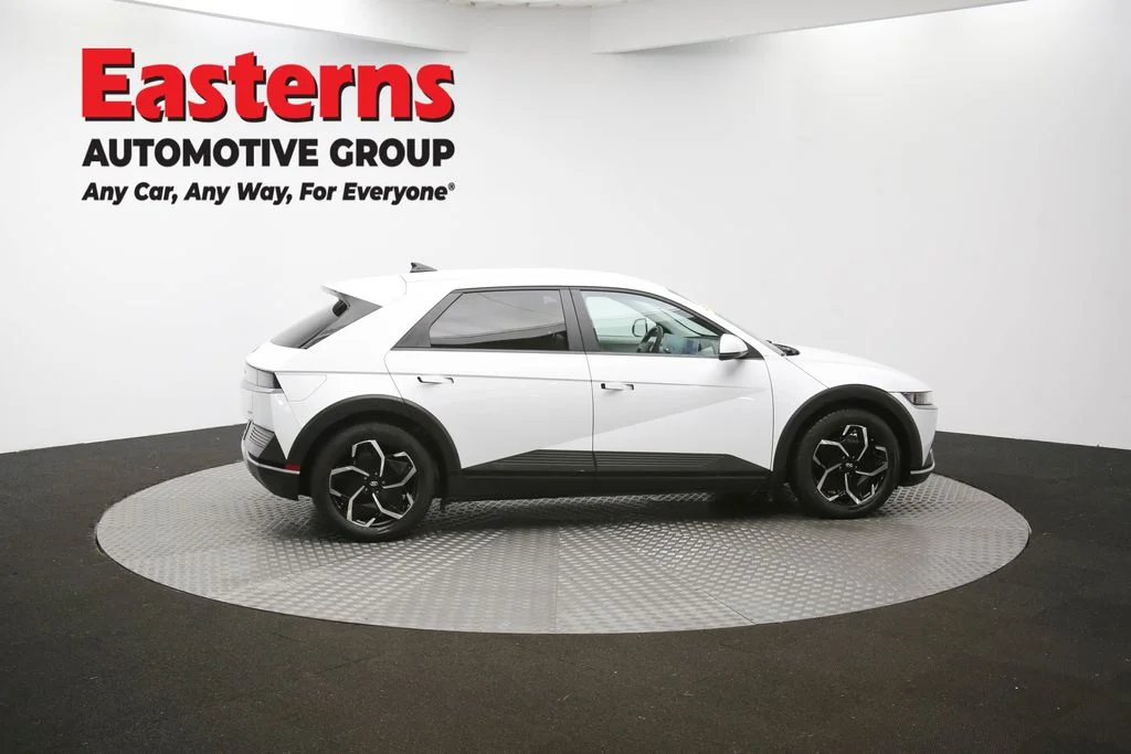 Used 2023 White Hyundai SEL image 44