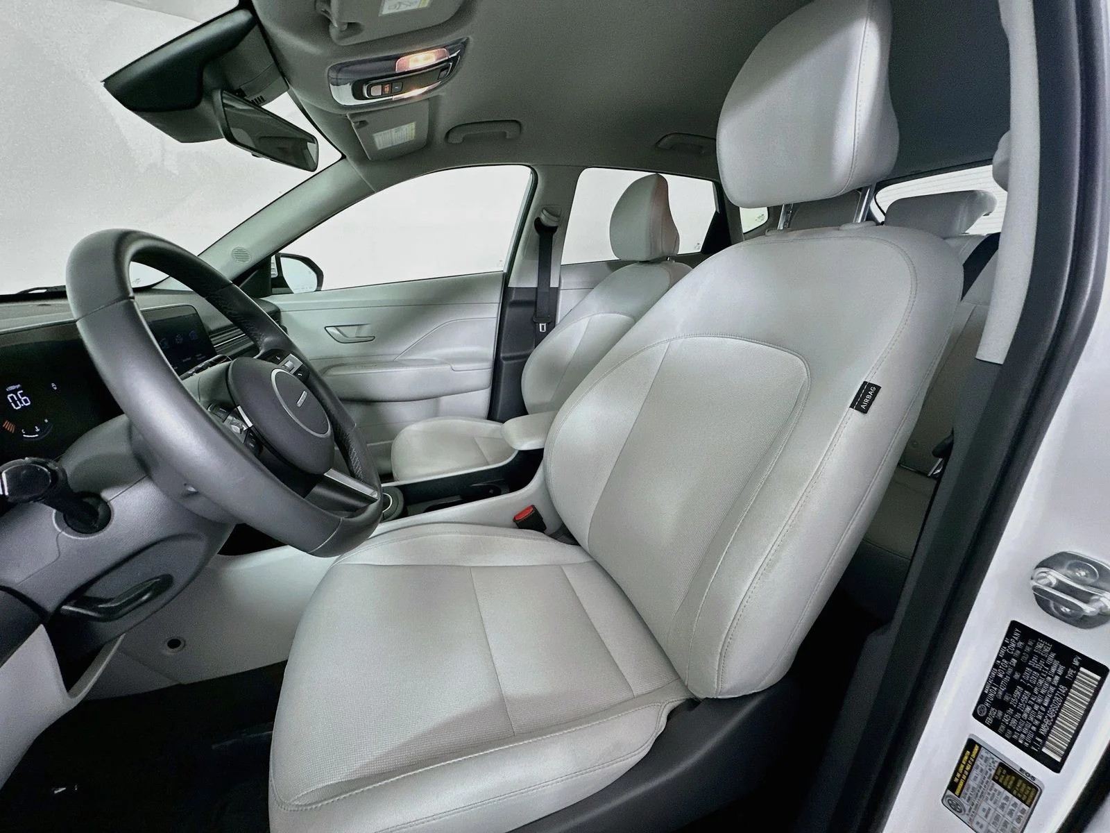 Used 2025 Atlas White Hyundai SEL image 20