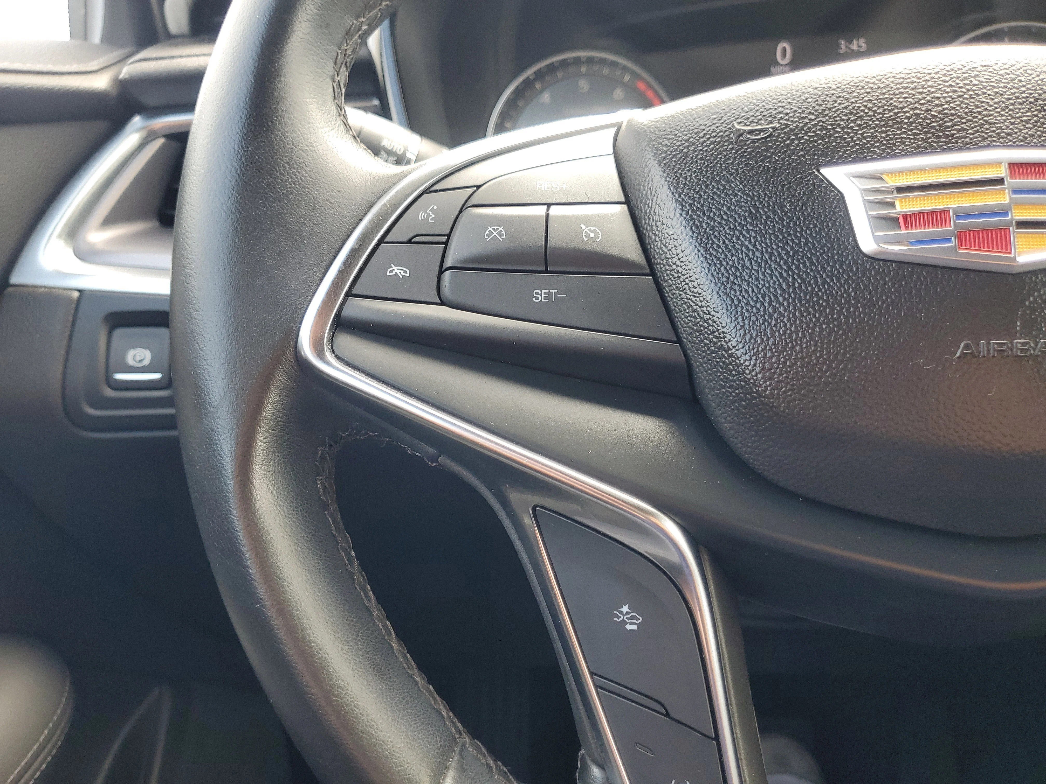 Used 2023 Crystal White Tricoat Cadillac Luxury image 22