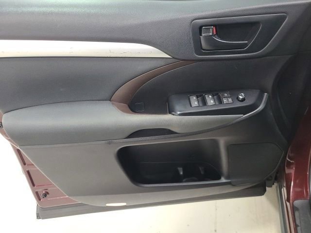 Certified Used 2019 Ooh La La Rouge Mica Toyota LE image 19