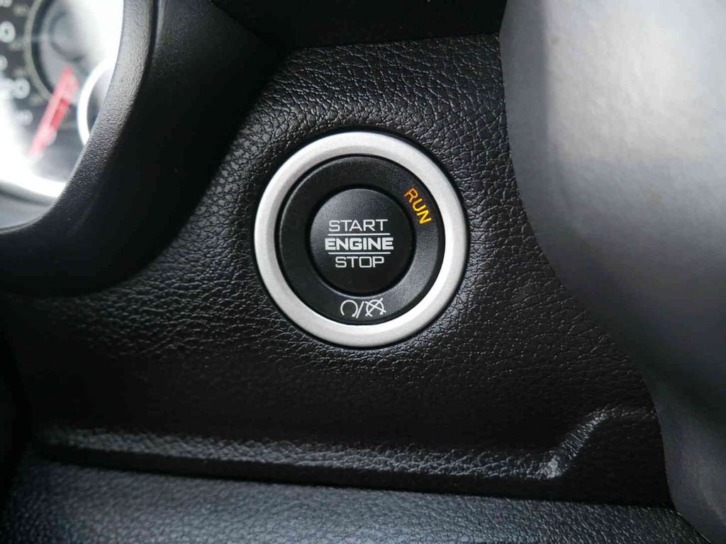 Used 2022 White Ram Big Horn image 37
