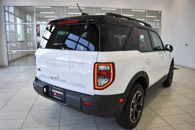 Used 2025 White Ford Outer Banks image 10
