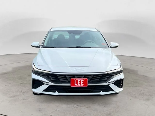 Used 2024 White Hyundai SEL image 8