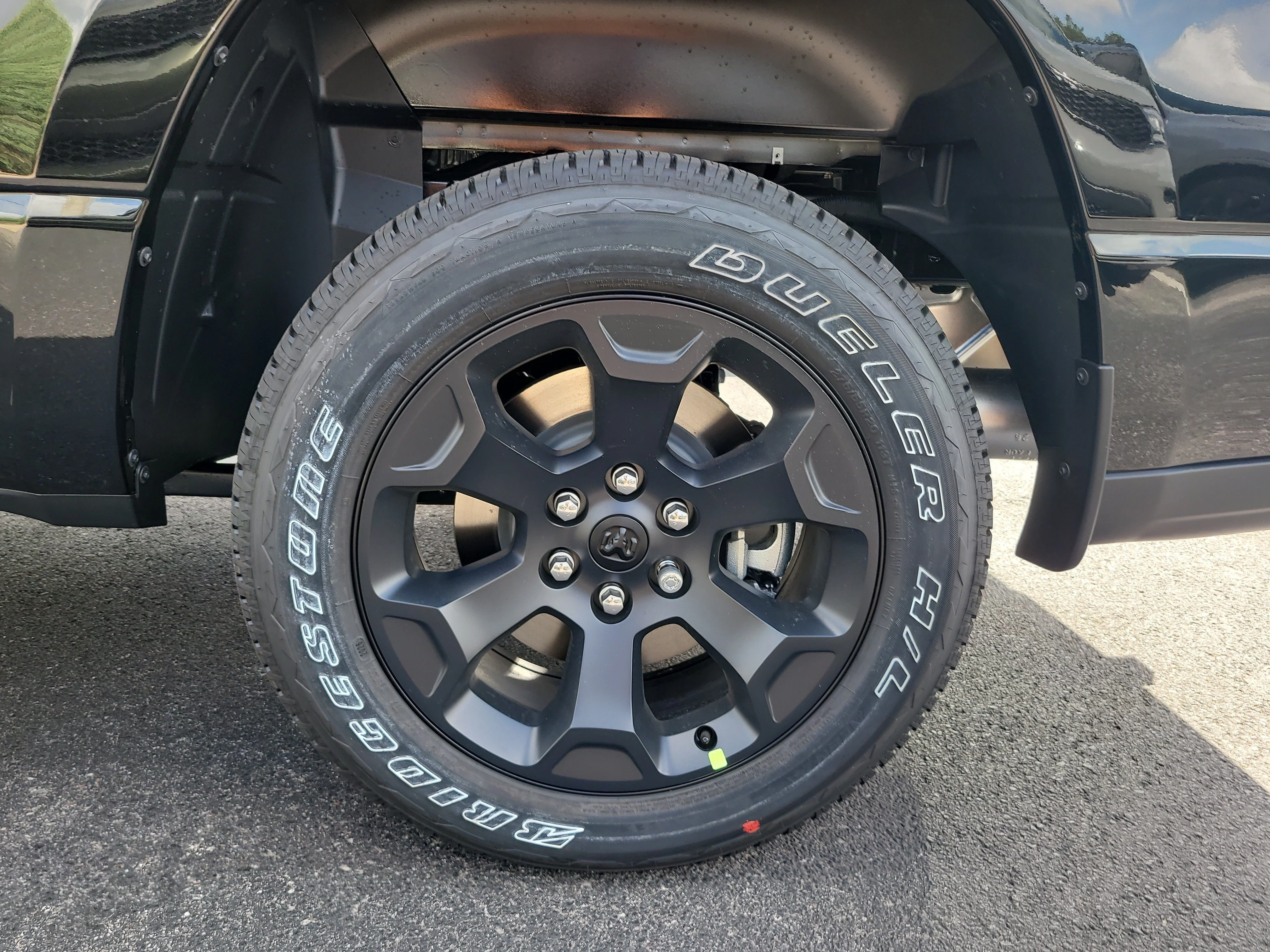 New 2026 Diamond Black Crystal Pearlcoat Ram Express image 9