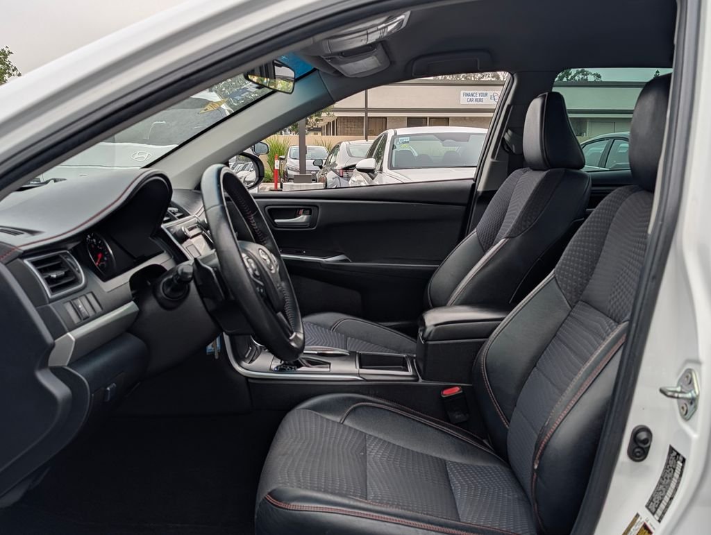 Used 2015 White Toyota SE image 10