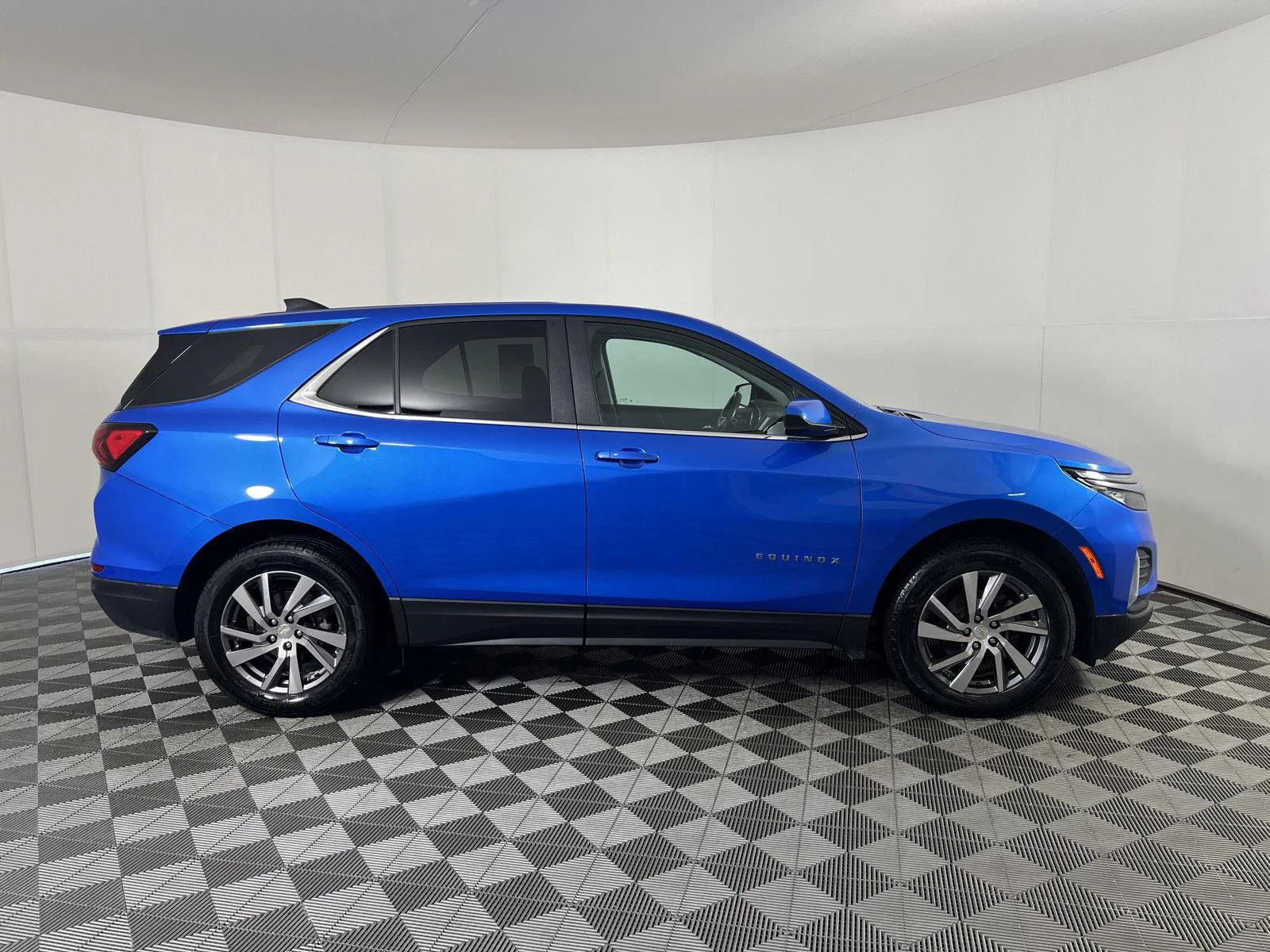 Used 2024 Riptide Blue Metallic Chevrolet LT image 22