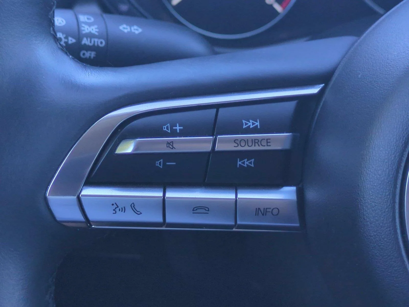 Used 2024 Wind Chill Pearl Mazda 2.5 S Premium Plus Package image 19