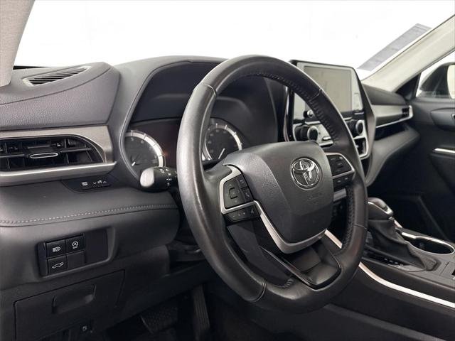 Certified Used 2024 MAGNETIC GRAY MET. Toyota  image 4