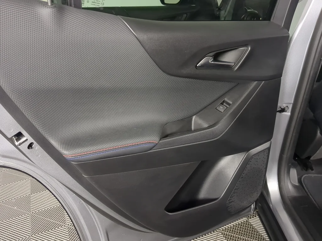 Used 2025 GRAY Chevrolet AWD RS image 14
