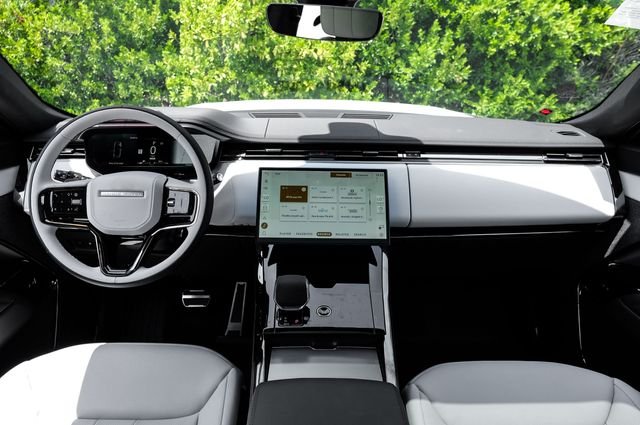 New 2026 White Land Rover Dynamic SE image 20
