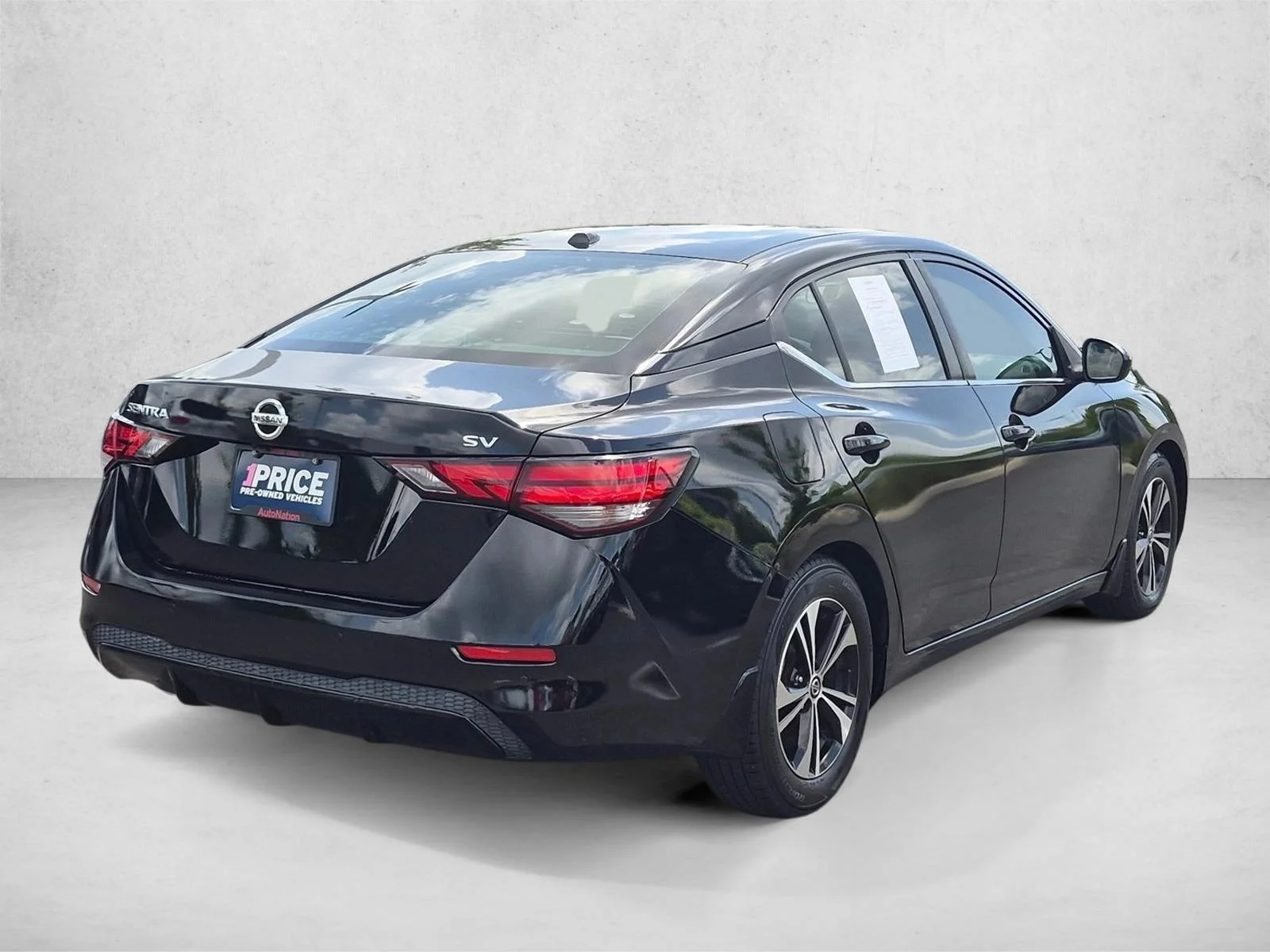 Used 2022 Super Black Nissan SV image 5