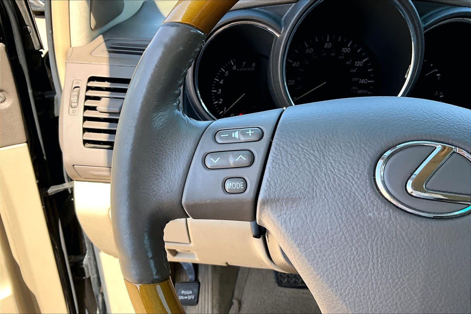 Used 2008 Black Onyx Lexus  image 18