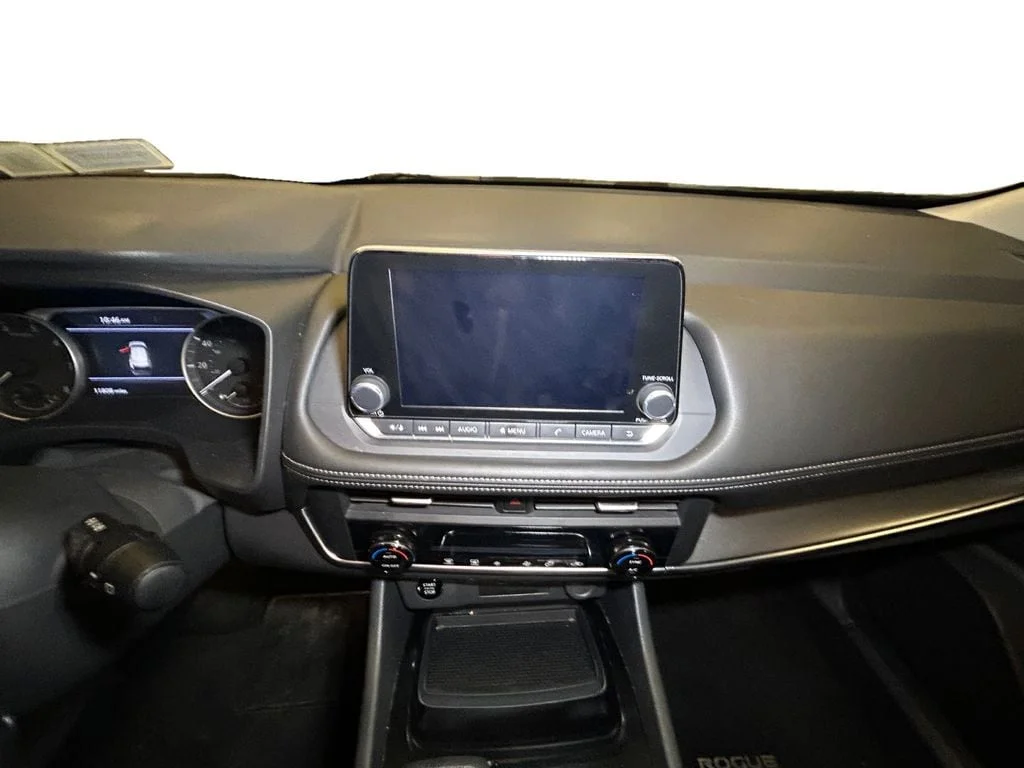 Used 2025 Super Black Nissan SV image 11