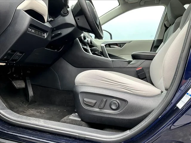Used 2020 Blue Toyota XLE image 41